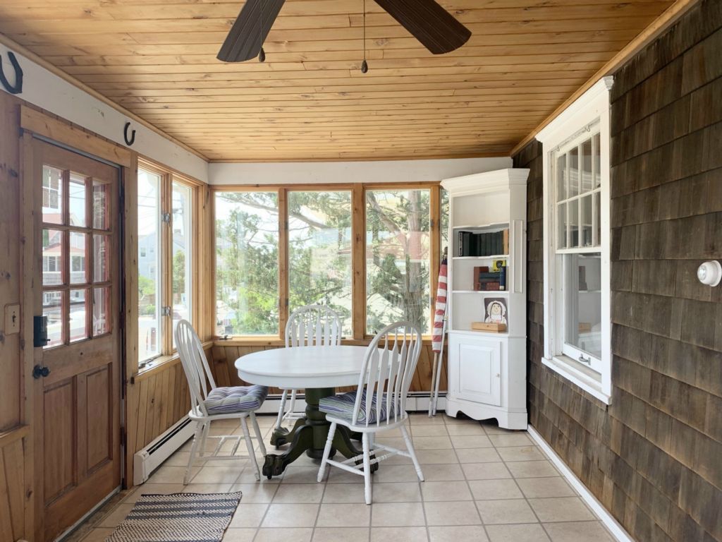 2nd Floor Enclosed Porch